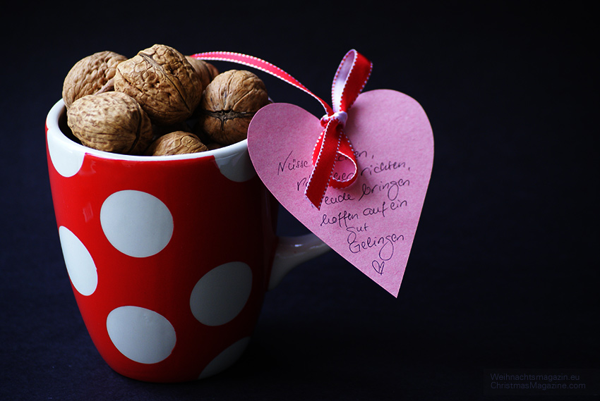 wallnuts in a mug, love