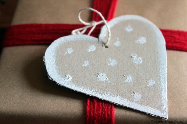 gift wrapping, cardboard heart, wool