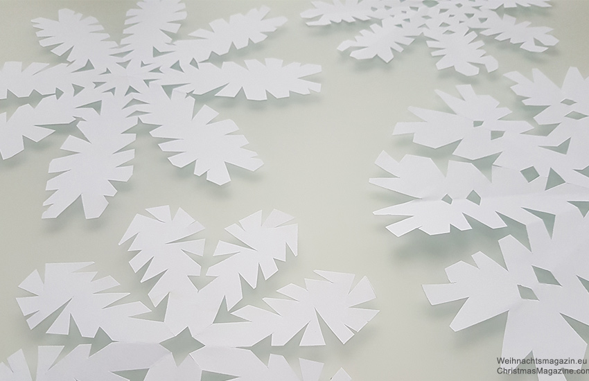 paper snowflakes, Buddy the Elf
