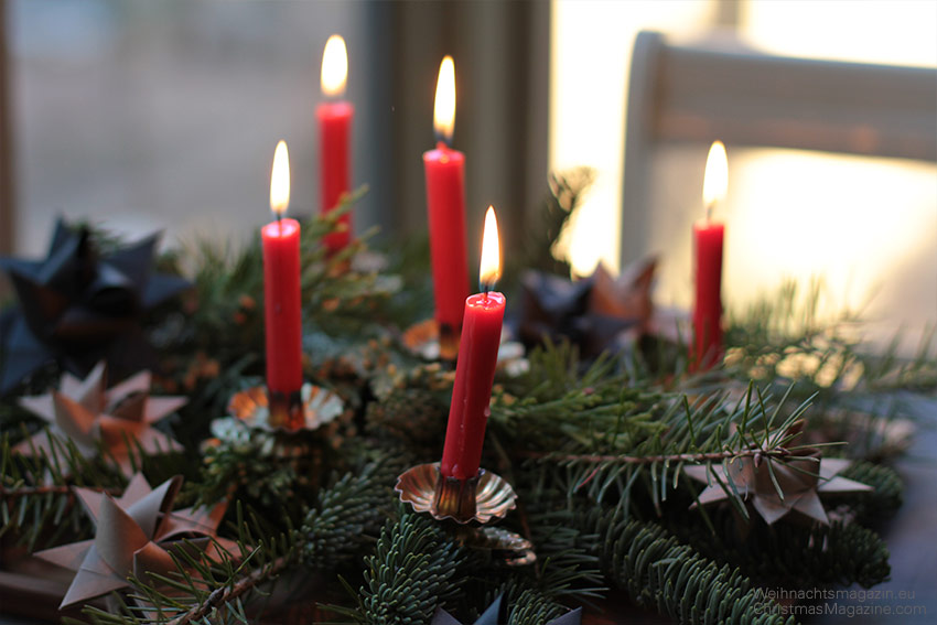 Christmas table arrangement