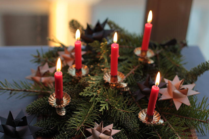 Christmas table arrangement