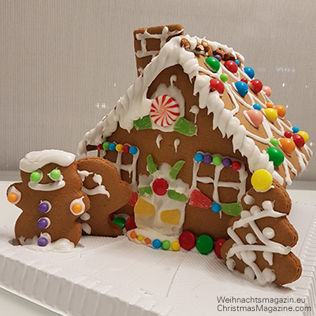gingerbread house, Christmas activity advent calendar