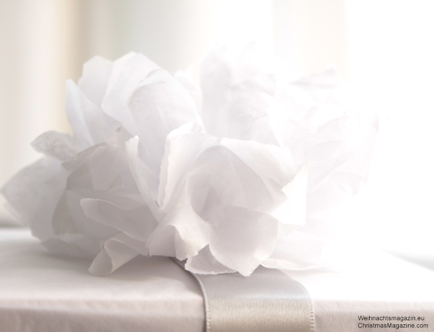 paper dahlia, do it yourself, gift wrapping, do it yourself