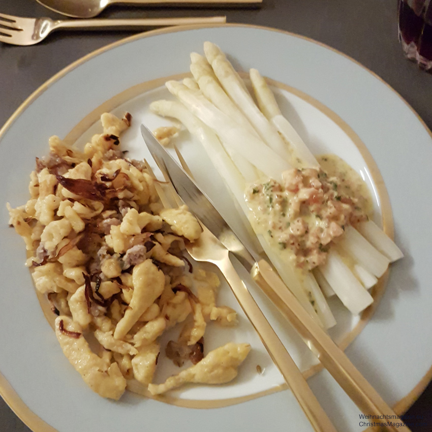 spaetzle and asparagus