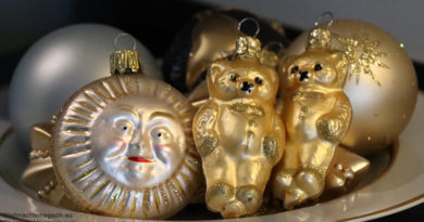 Christmas ornaments, sun, teddy bears, glass ornaments