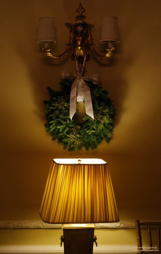 Hycroft Mansion, Vancouver, Christmas decorations, wreath
