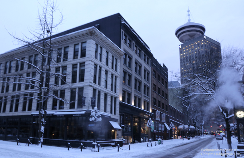 Gastown in Winter, British Columbia, snow, Harbour Centre