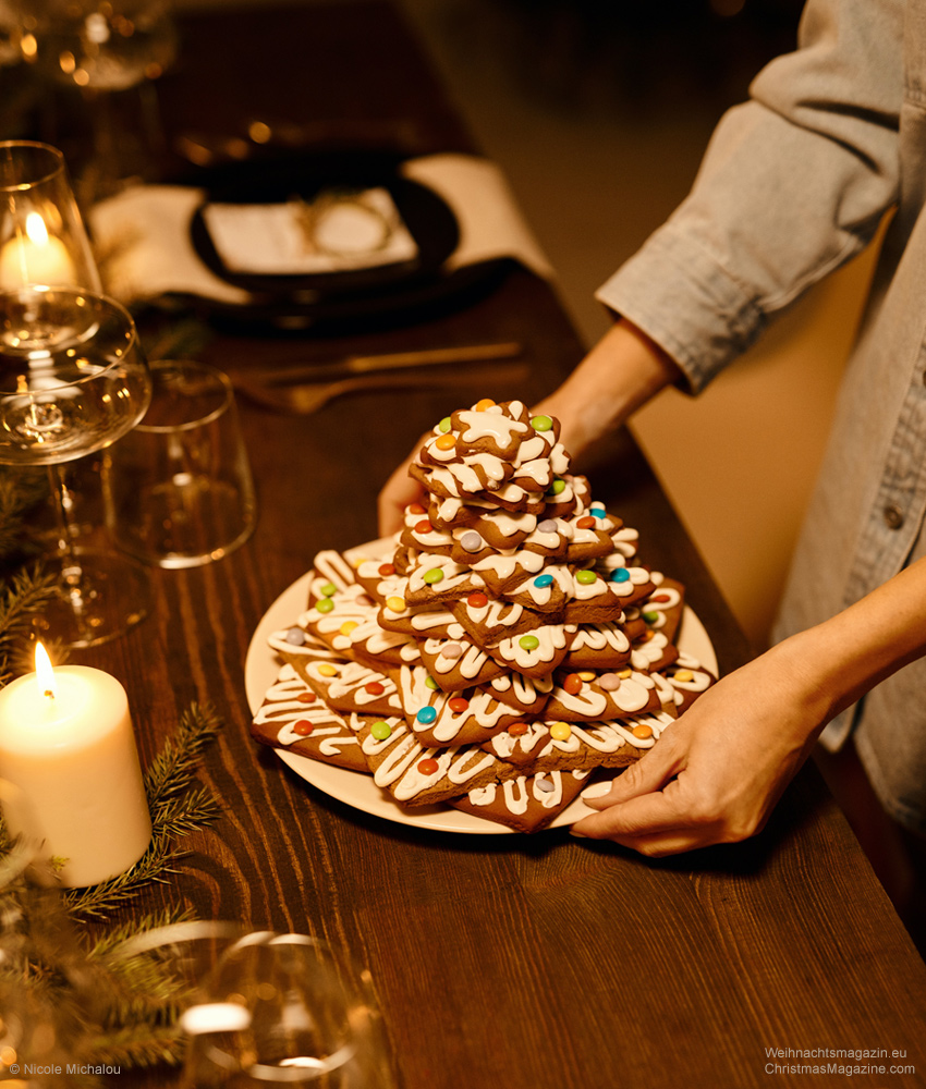 gingerbread tree tower with m&m