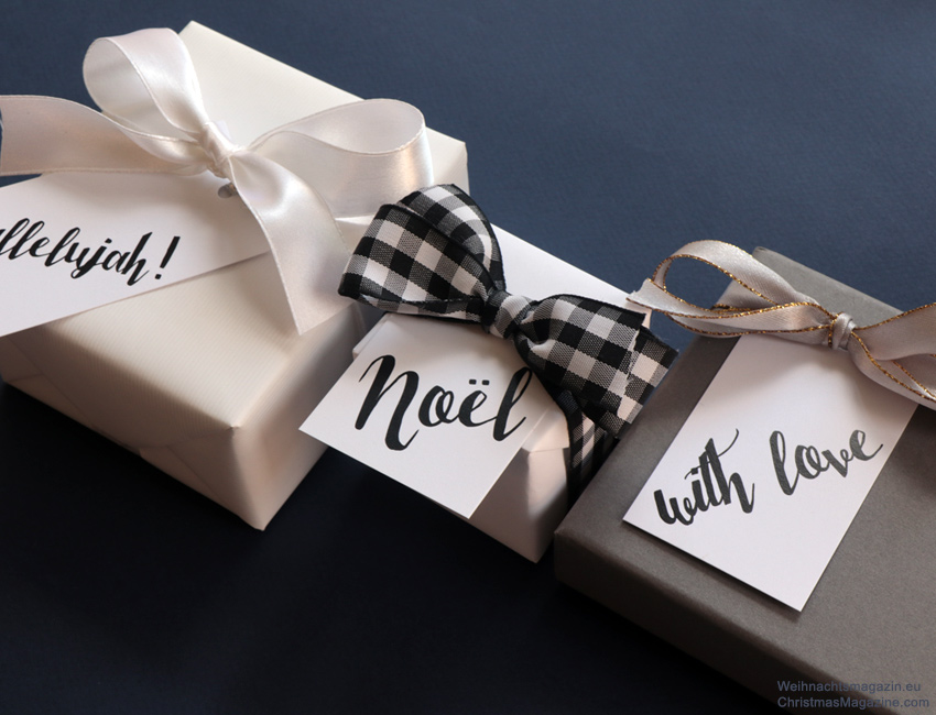 Christmas Gift Wrapping Theme: Black and White Buffalo Print & Green  Pinecones - Oak And James